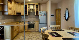 Дом 70м&sup2;, 2-этажный, участок 4 сот.  