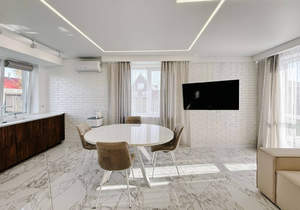 Дом 180м&sup2;, 2-этажный, участок 15 сот.  