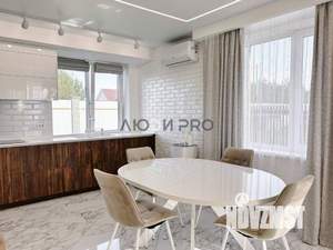 Коттедж 180м&sup2;, 2-этажный, участок 15 сот.  