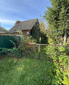 Дом 23м&sup2;, 2-этажный, участок 9 сот.  