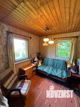 Дом 23м&sup2;, 2-этажный, участок 9 сот.  