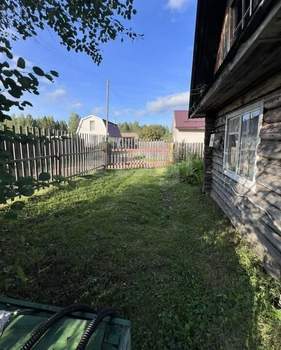 Дом 11м&sup2;, 2-этажный, участок 6 сот.  