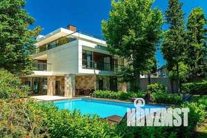 Дом 680м², 2-этажный, участок 15 сот.  