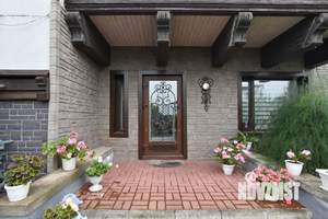 Коттедж 290м², 2-этажный, участок 11 сот.  