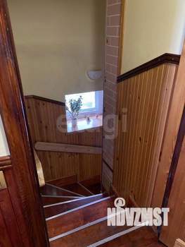 Дом 198м&sup2;, 3-этажный, участок 16 сот.  