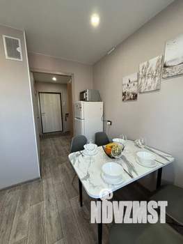 1-к квартира, посуточно, 37м2, 8/10 этаж