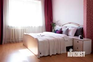 2-к квартира, посуточно, 44м2, 1/10 этаж