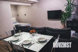 Студия квартира, посуточно, 37м2, 4/10 этаж