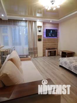 Студия квартира, посуточно, 34м2, 5/8 этаж