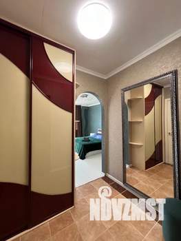 Студия квартира, посуточно, 38м2, 2/9 этаж