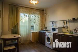 1-к квартира, посуточно, 42м2, 1/10 этаж