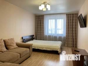 1-к квартира, посуточно, 43м2, 15/16 этаж