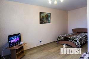 1-к квартира, посуточно, 45м2, 3/6 этаж