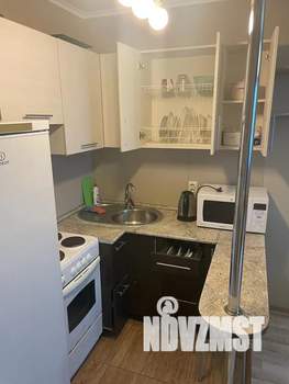 Студия квартира, посуточно, 28м2, 12/17 этаж