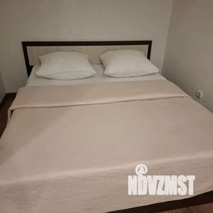 1-к квартира, посуточно, 40м2, 4/6 этаж