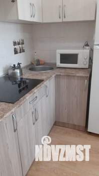 Студия квартира, посуточно, 28м2, 12/17 этаж