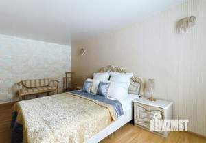 1-к квартира, посуточно, 54м2, 1/1 этаж