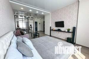 1-к квартира, посуточно, 40м2, 16/22 этаж