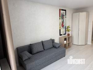 Студия квартира, посуточно, 28м2, 1/9 этаж