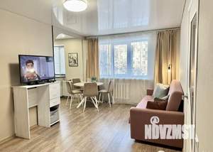 1-к квартира, посуточно, 43м2, 2/4 этаж