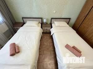 3-к квартира, посуточно, 65м2, 1/1 этаж