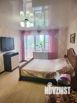 1-к квартира, посуточно, 35м2, 4/10 этаж
