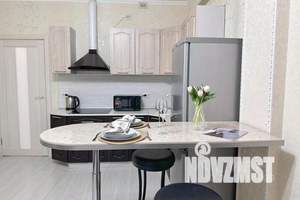 1-к квартира, посуточно, 42м2, 15/22 этаж