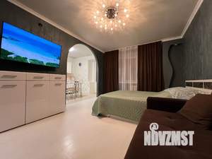 Студия квартира, посуточно, 38м2, 2/9 этаж