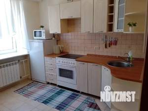 1-к квартира, посуточно, 35м2, 2/10 этаж