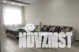 1-к квартира, посуточно, 40м2, 16/22 этаж