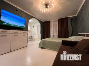 Студия квартира, посуточно, 38м2, 2/9 этаж