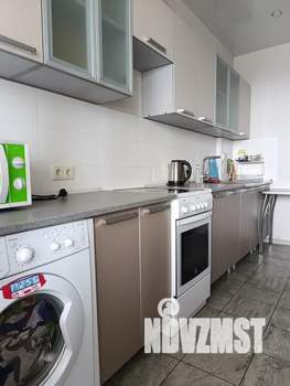 1-к квартира, посуточно, 42м2, 18/25 этаж