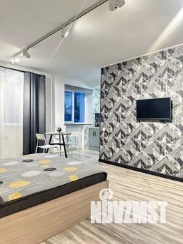 Студия квартира, посуточно, 35м2, 1/5 этаж