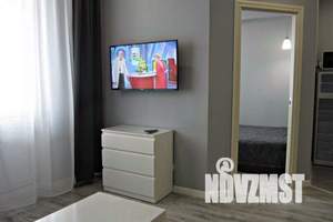 2-к квартира, посуточно, 44м2, 18/22 этаж