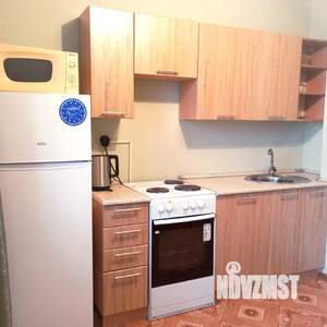 1-к квартира, посуточно, 40м2, 2/18 этаж