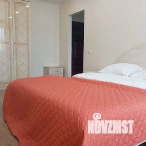 1-к квартира, посуточно, 40м2, 5/9 этаж