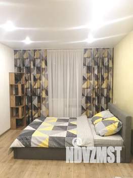 Студия квартира, посуточно, 29м2, 1/10 этаж