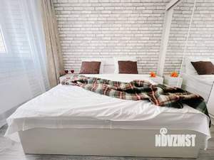 1-к квартира, посуточно, 37м2, 1/1 этаж