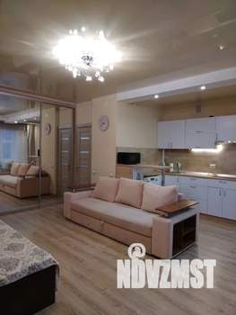 Студия квартира, посуточно, 34м2, 5/8 этаж