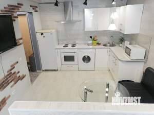 Студия квартира, на длительный срок, 28м2, 10/18 этаж