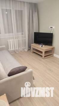 1-к квартира, посуточно, 37м2, 7/10 этаж