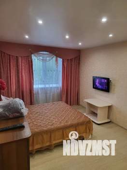 1-к квартира, посуточно, 40м2, 8/15 этаж