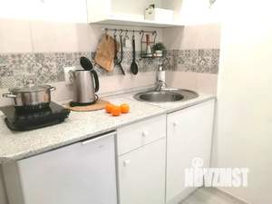 Студия квартира, посуточно, 25м2, 1/17 этаж