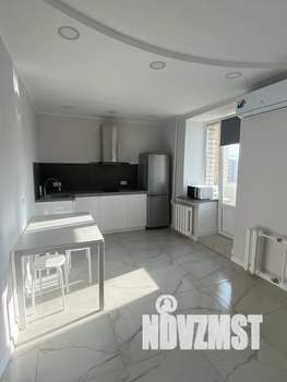 Студия квартира, посуточно, 40м2, 8/9 этаж