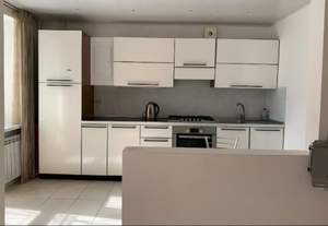 Студия квартира, на длительный срок, 42м2, 1/10 этаж