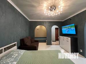 Студия квартира, посуточно, 38м2, 2/9 этаж