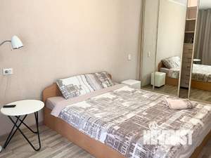 1-к квартира, посуточно, 37м2, 2/10 этаж