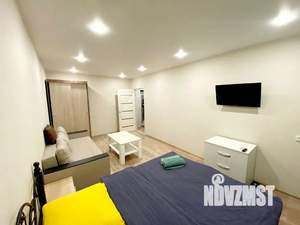 1-к квартира, посуточно, 35м2, 4/14 этаж