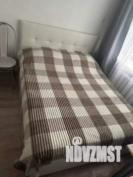 Студия квартира, посуточно, 13м2, 1/5 этаж