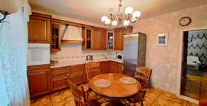 3-к квартира, на длительный срок, 100м2, 1/3 этаж